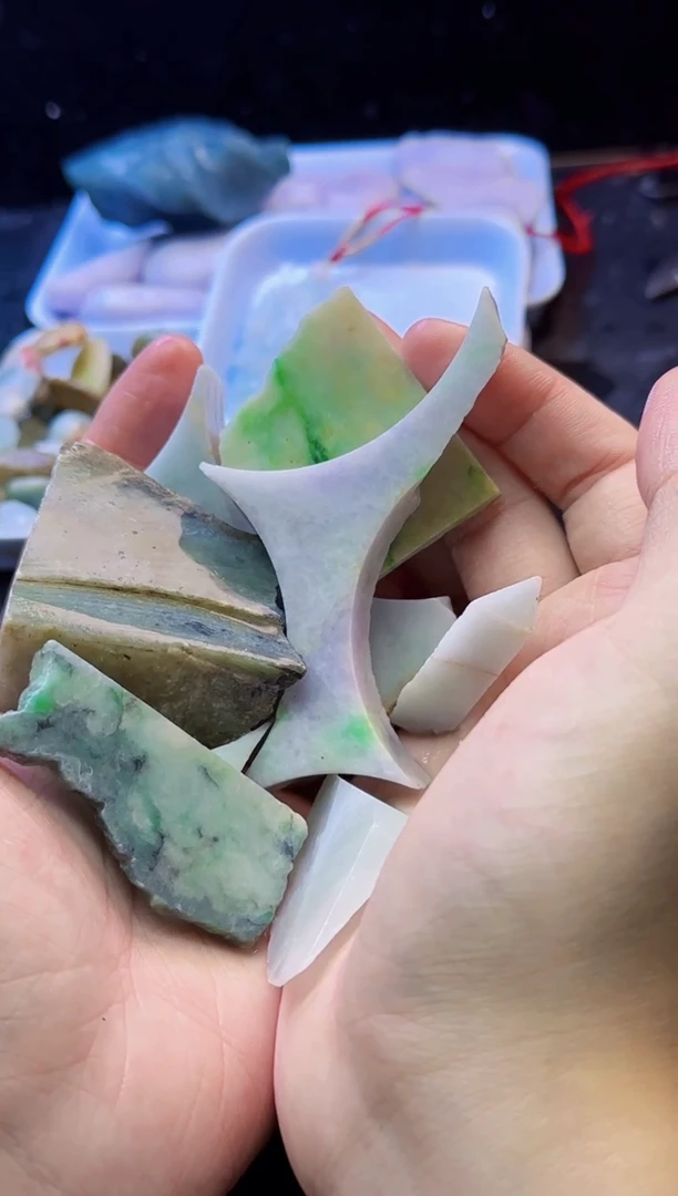 颈饰未镶嵌翡翠许*阳56