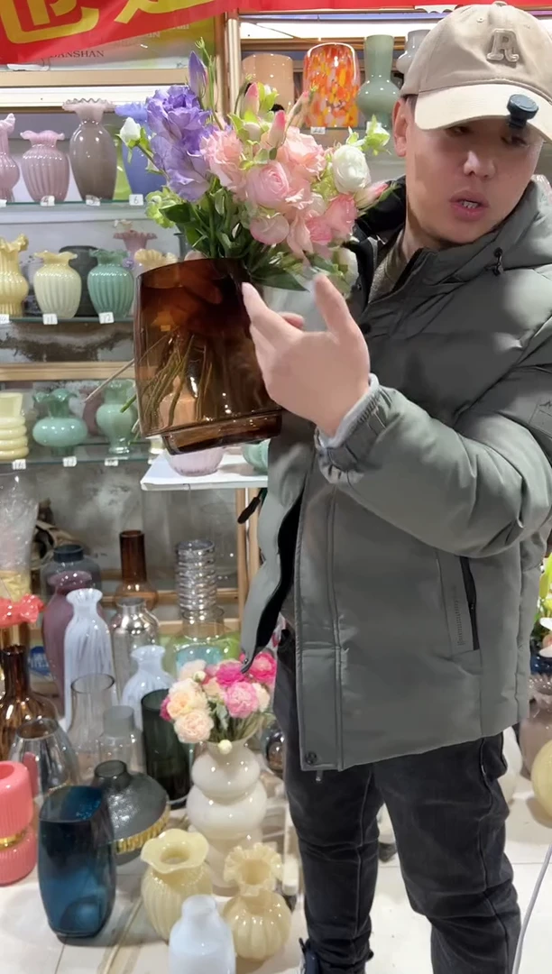 【闪购商品】无铅玻璃琥珀色花瓶微瑕介意勿拍