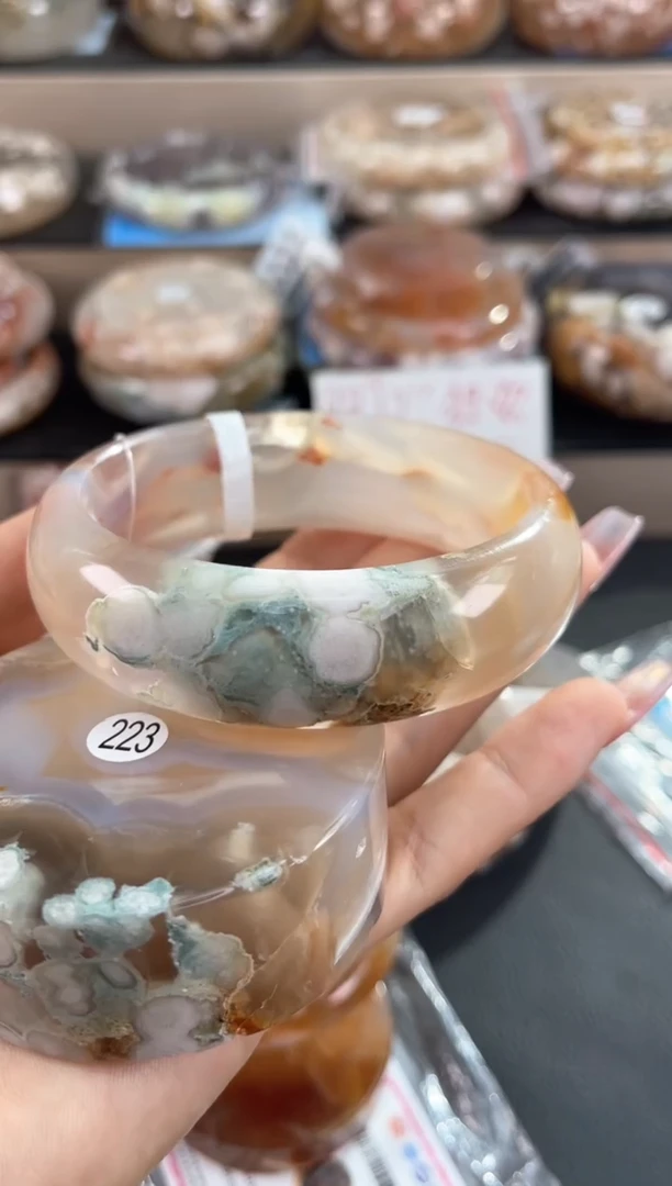 未镶嵌手镯石英质玉64