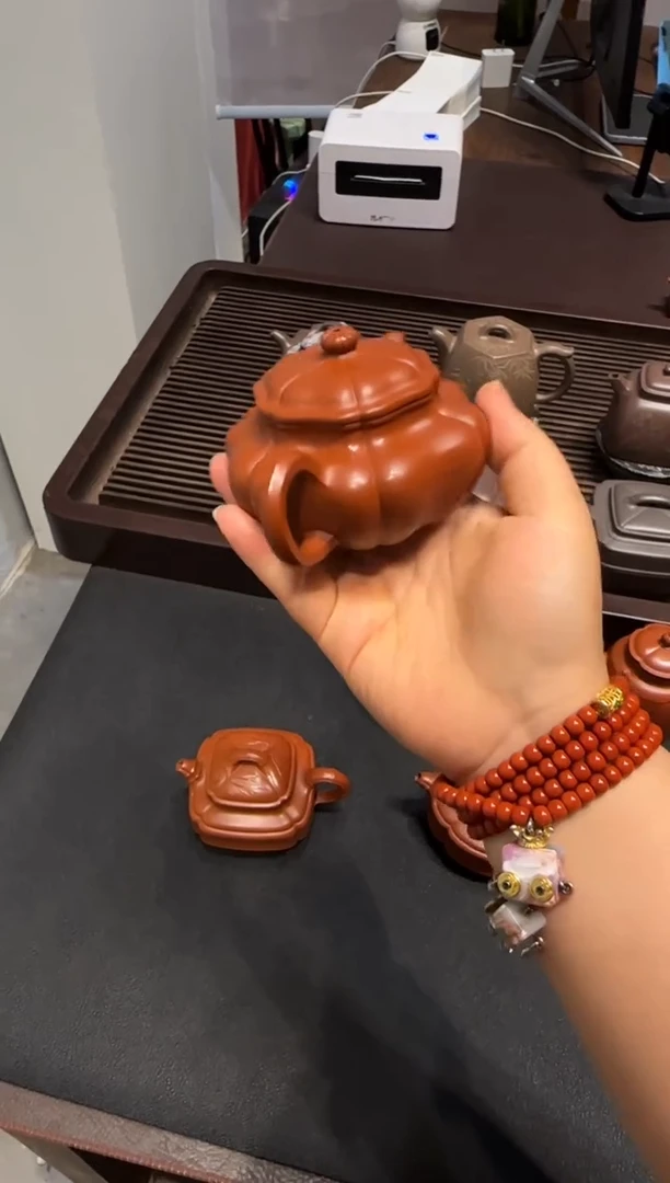 茶壶紫砂葵仿古 朱泥