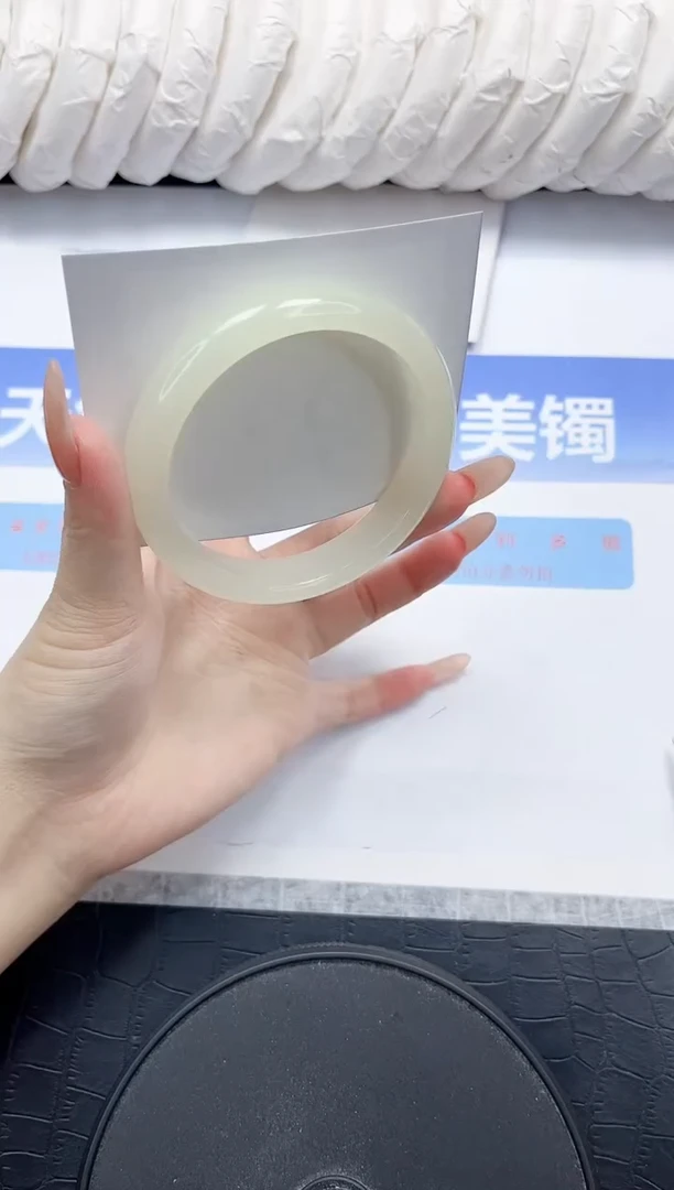未镶嵌手镯石英质玉38-60