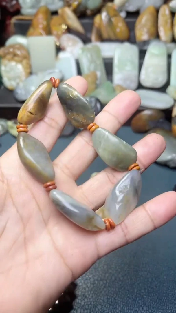 未镶嵌和田玉把件-