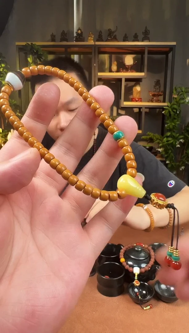 手串橄榄核未镶嵌木带宝串