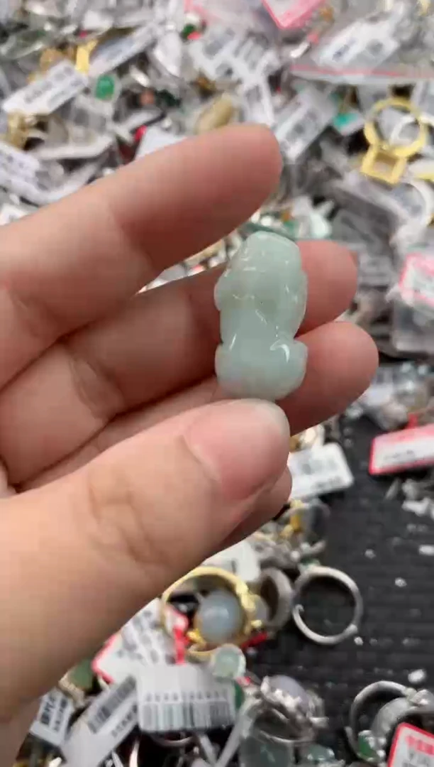 银S925镶嵌戒指翡翠888    10