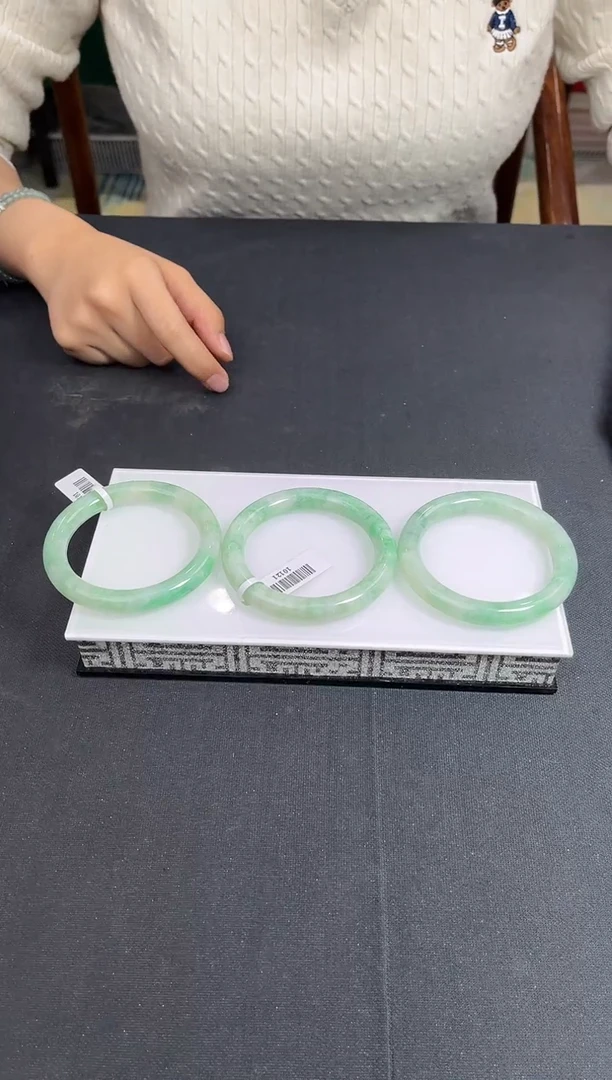 未镶嵌手镯翡翠10121/多样性发一个