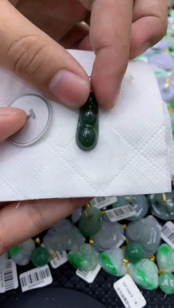 颈饰未镶嵌翡翠天然缅甸翡翠A货