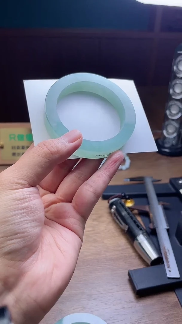 未镶嵌手镯定制翡翠Z**矣定制