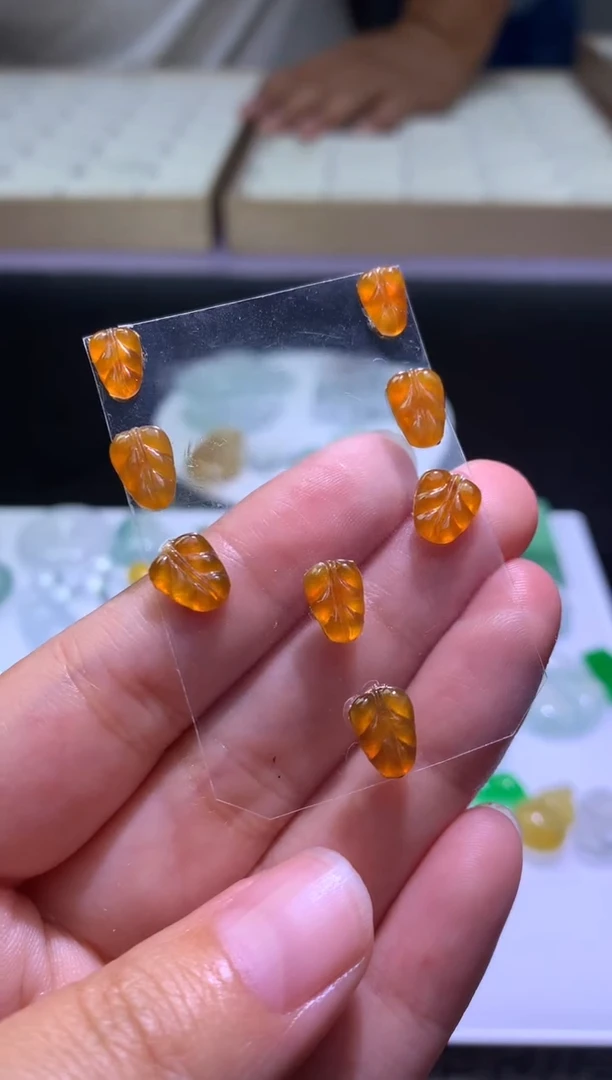 未镶嵌定制翡翠我**阳毛货