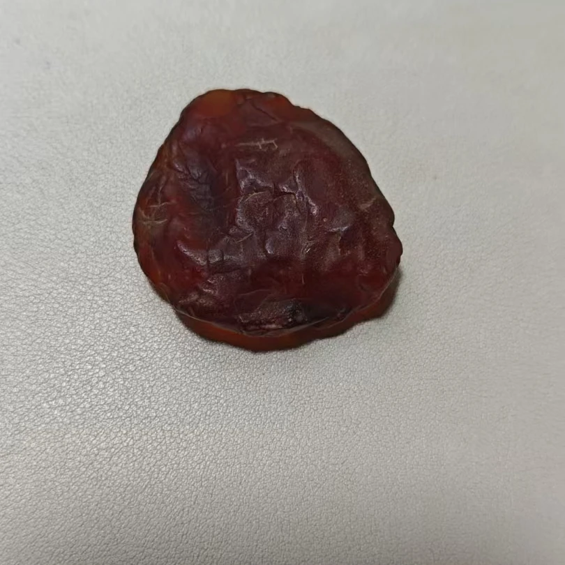 琥珀蜜蜡原石定制