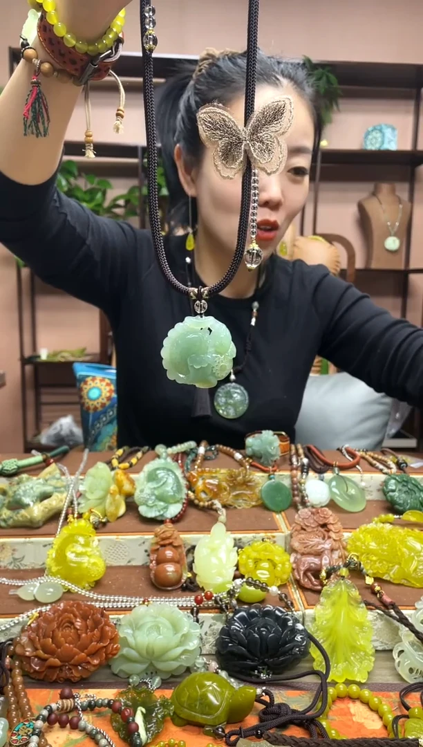 未镶嵌岫玉吊坠·