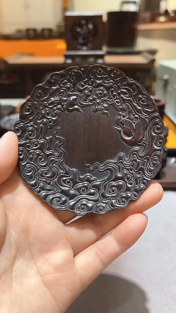 木精品木雕精工细作
