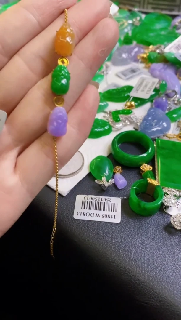 【闪购商品】翡翠颈饰18K金镶嵌手链