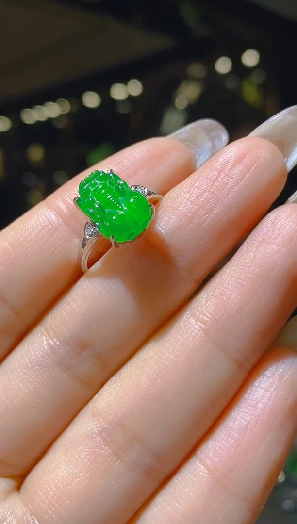 【闪购商品】翡翠戒指18K金镶嵌101