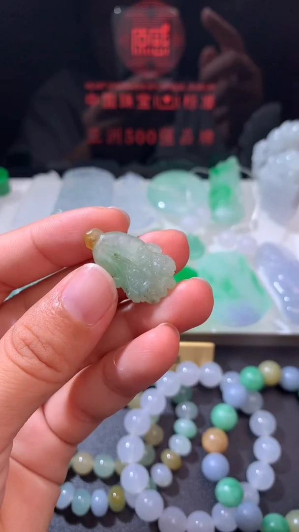 未镶嵌定制翡翠