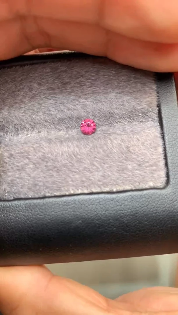 【闪购商品】定制尖晶石无未镶嵌枕型 尖晶石 0.33ct