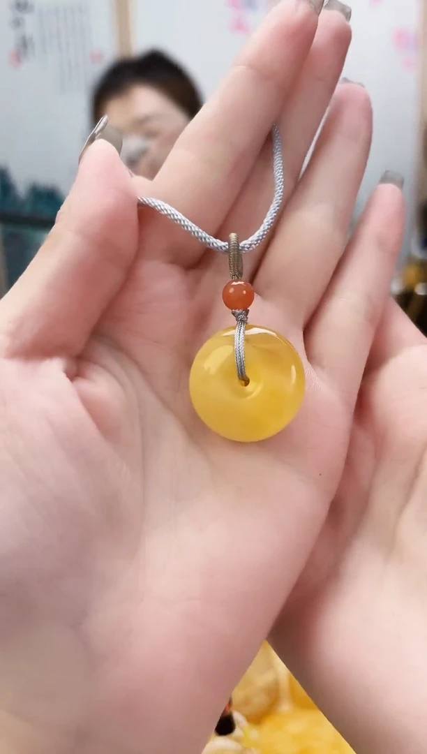 未镶嵌蜜蜡裸石4.3g+平安扣