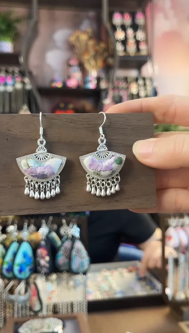 织绣民族风手工非遗老绣饰品746