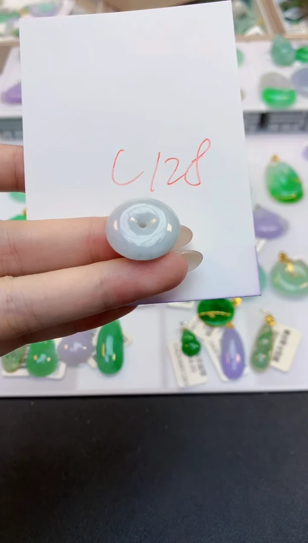 翡翠未镶嵌颈饰天然缅甸A货翡翠