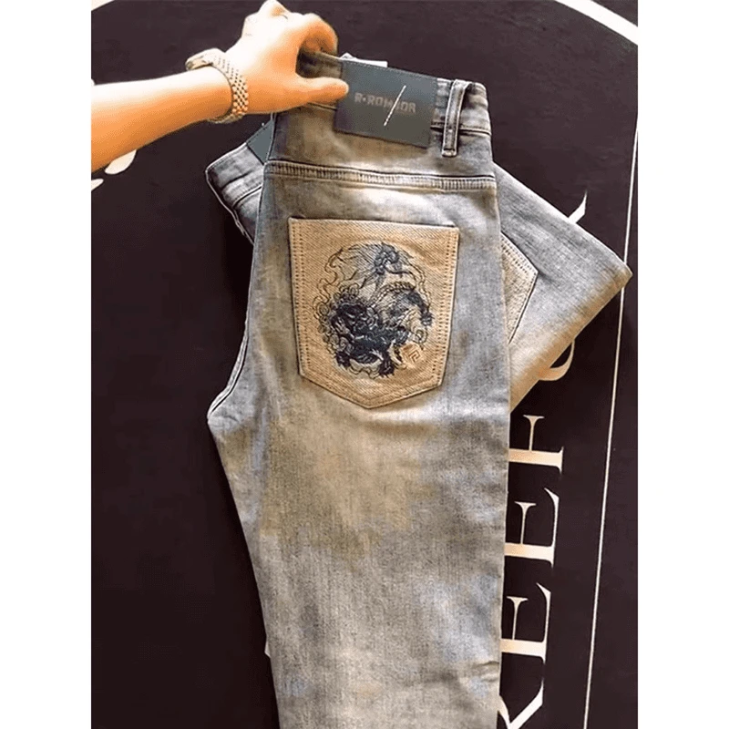欧洲站时尚高端修身弹力牛仔裤男潮流ins百搭刺绣设计休闲小脚裤