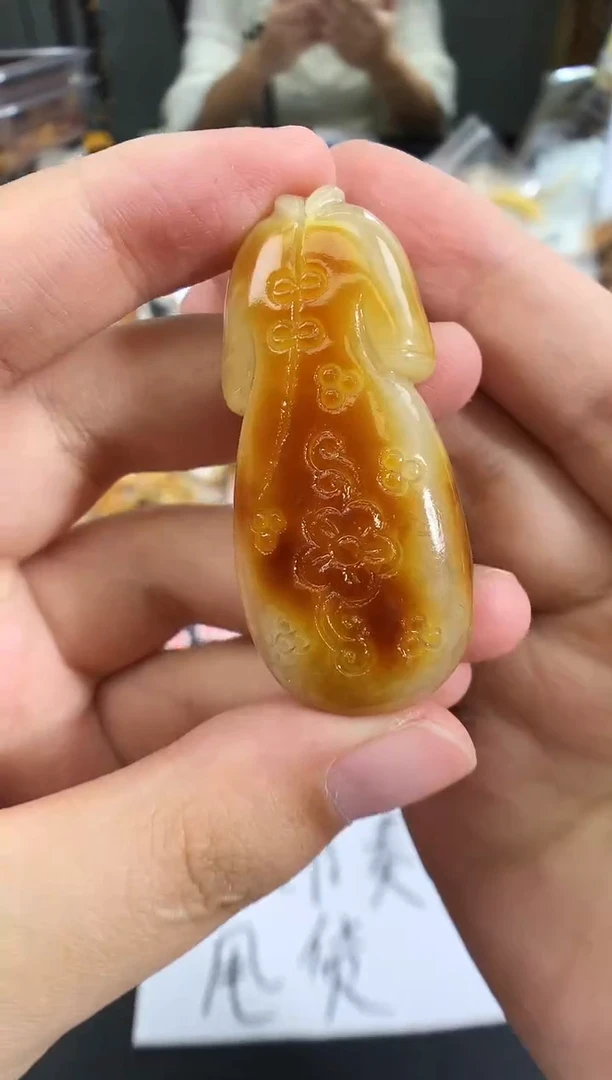 蜜蜡未镶嵌珠宝奇石1