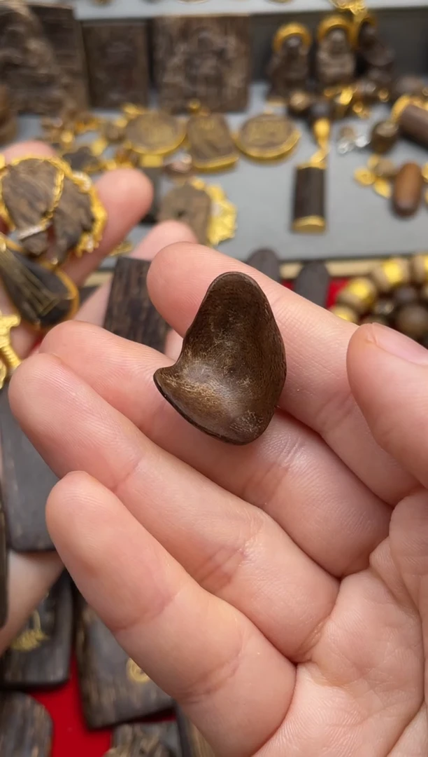 沉香吊坠沉香吊坠103