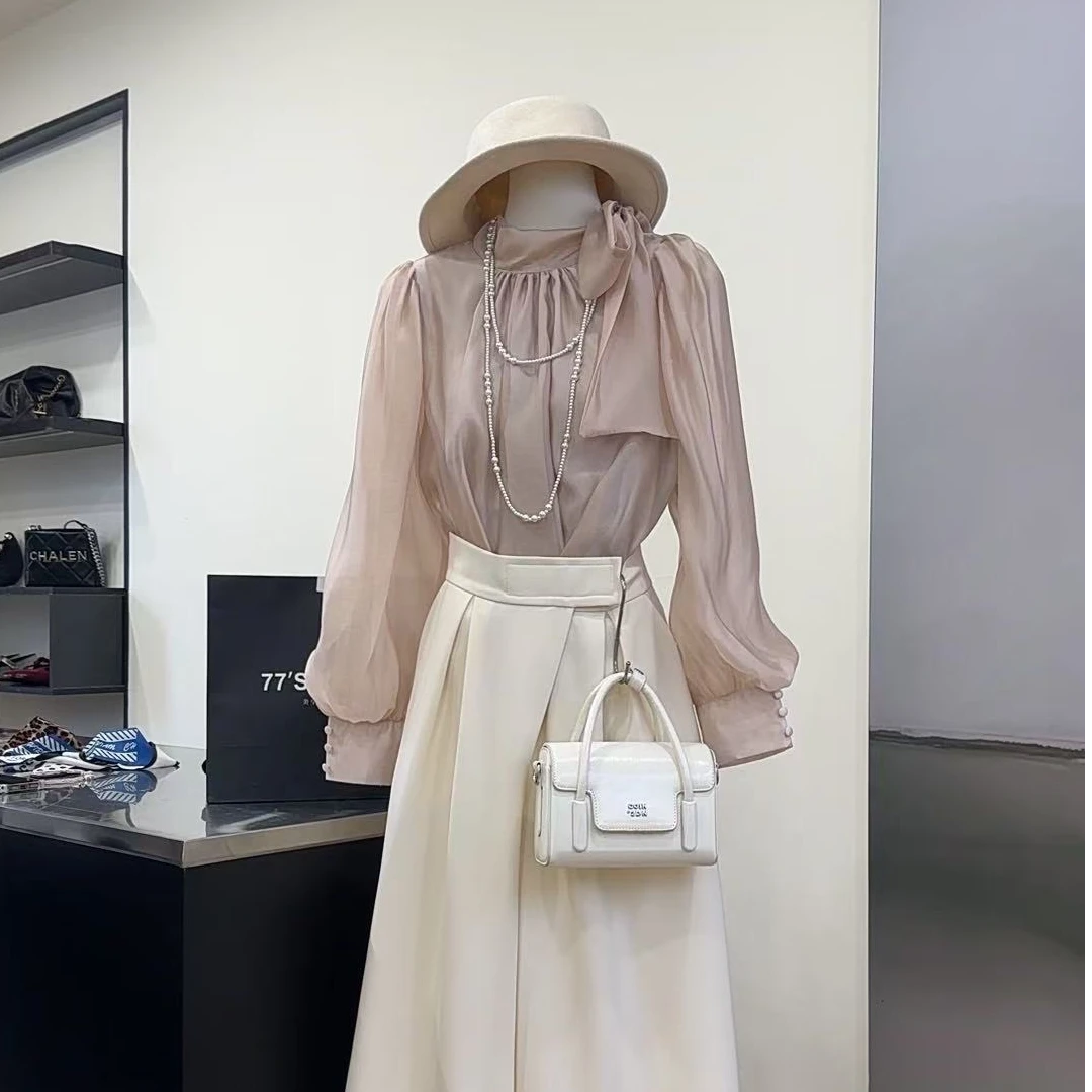 【黑天鹅】法式温柔甜美系系带蝴蝶结长袖上衣-9319