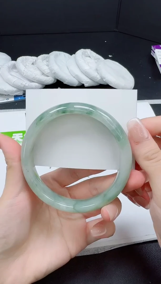 石英质玉手镯未镶嵌0113-6465