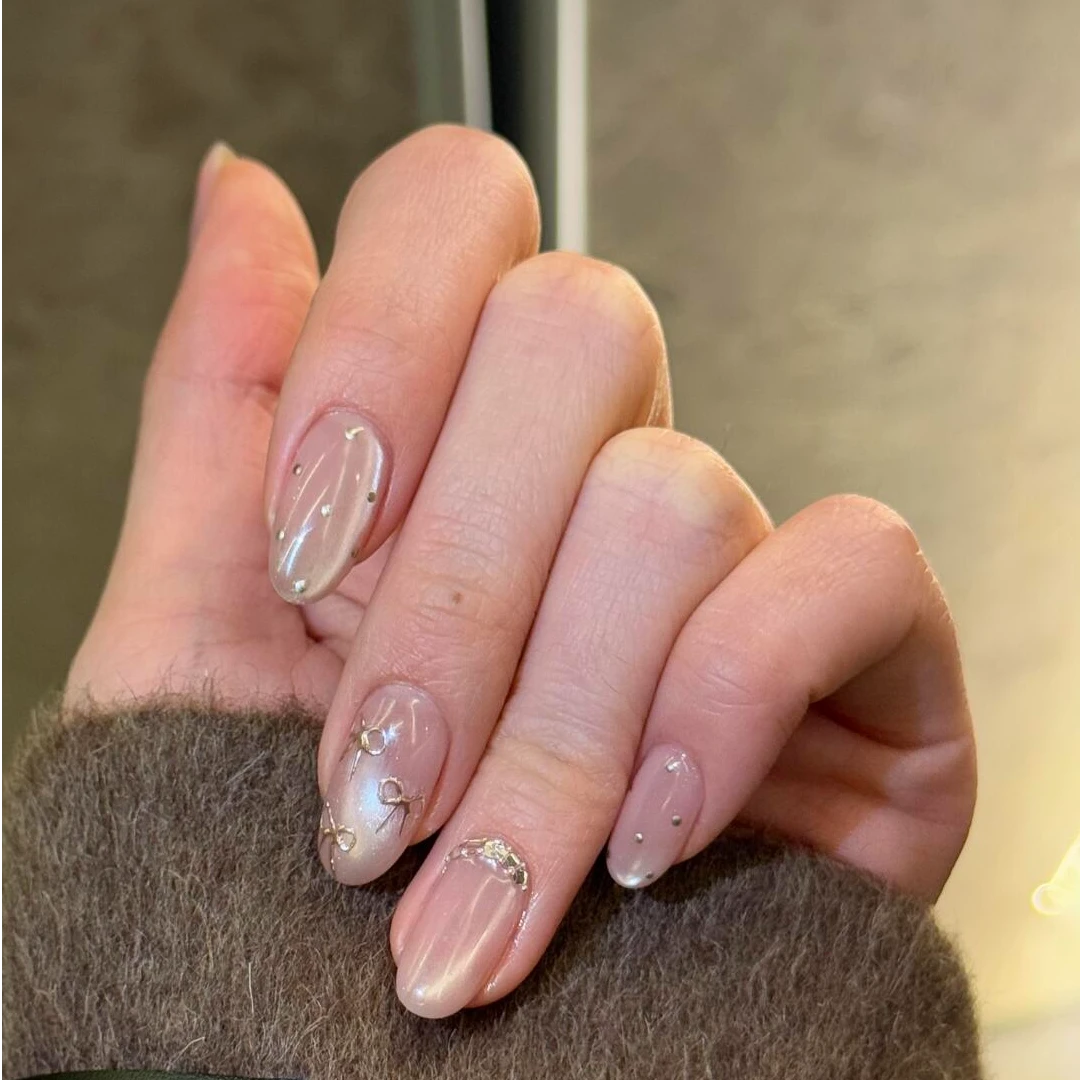 Nice SoSo【淡颜】纯手工穿戴甲纯欲裸色猫眼碎钻清冷波点蝴蝶结