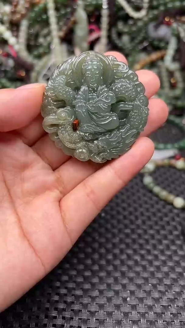 颈饰未镶嵌和田玉1