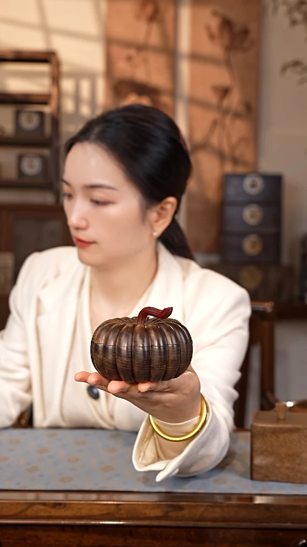 乌木类家具金丝楠阴沉木 金瓜小圆盒