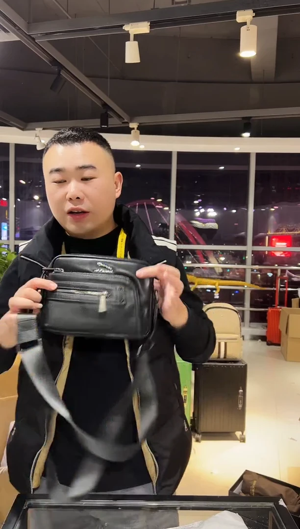 头层牛皮韩爵绅士包包皮具629