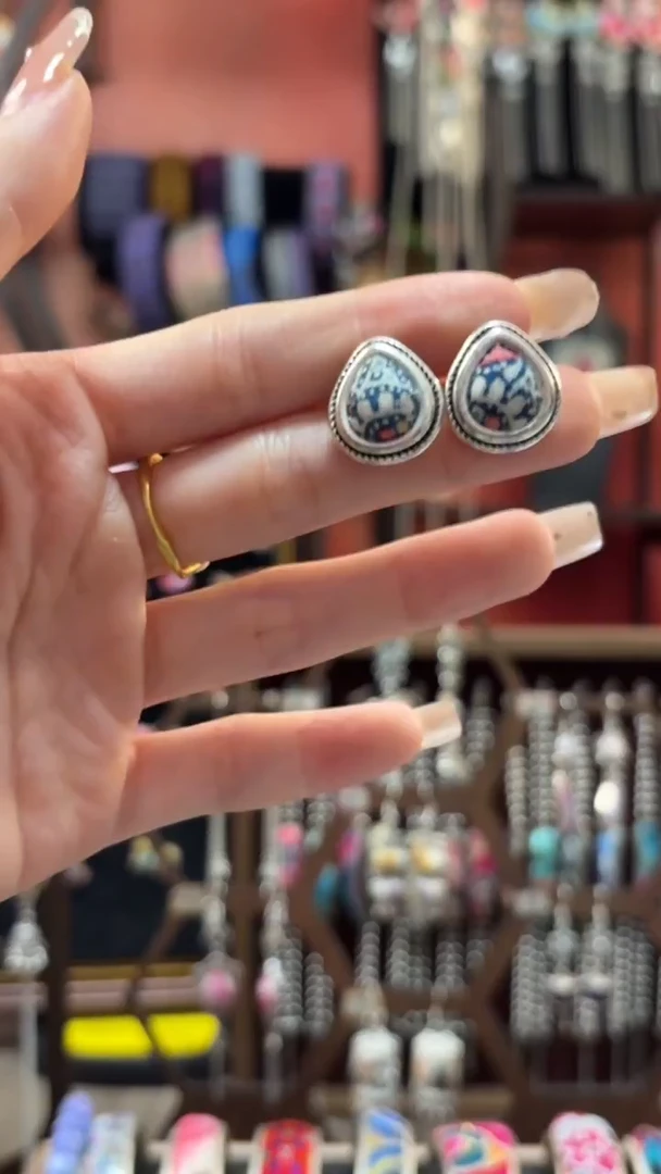 织绣云织谣民族风精美饰品  260