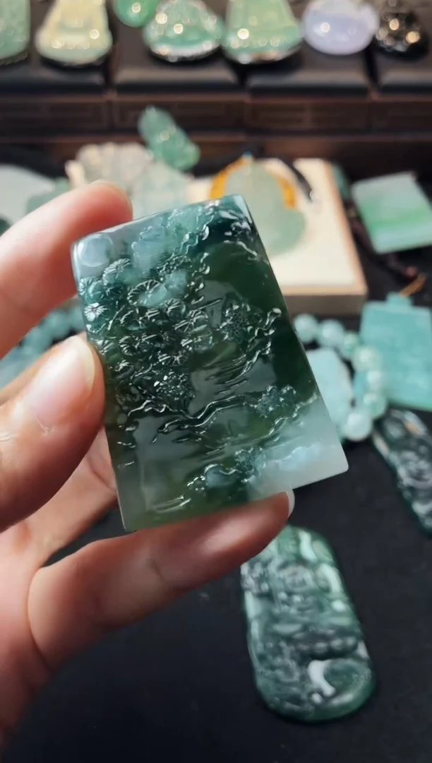 未镶嵌定制翡翠清****。5036毛货不退不换