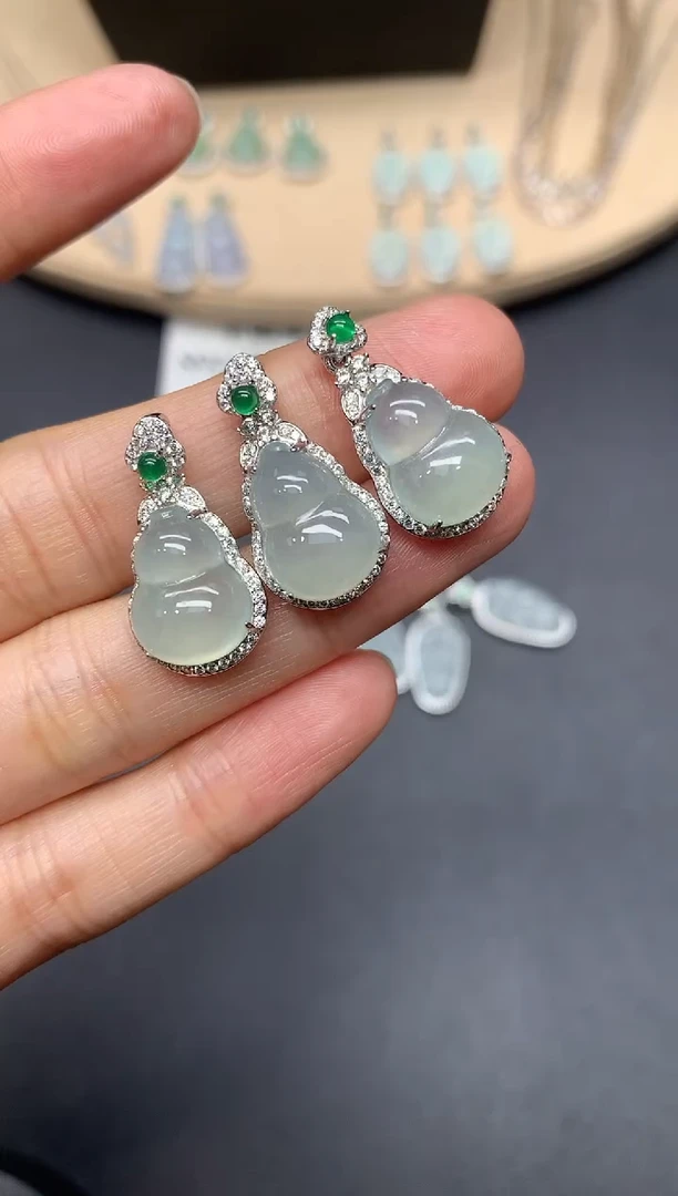 翡翠银S925镶嵌吊坠(不含链)葫芦【多样性发其一】