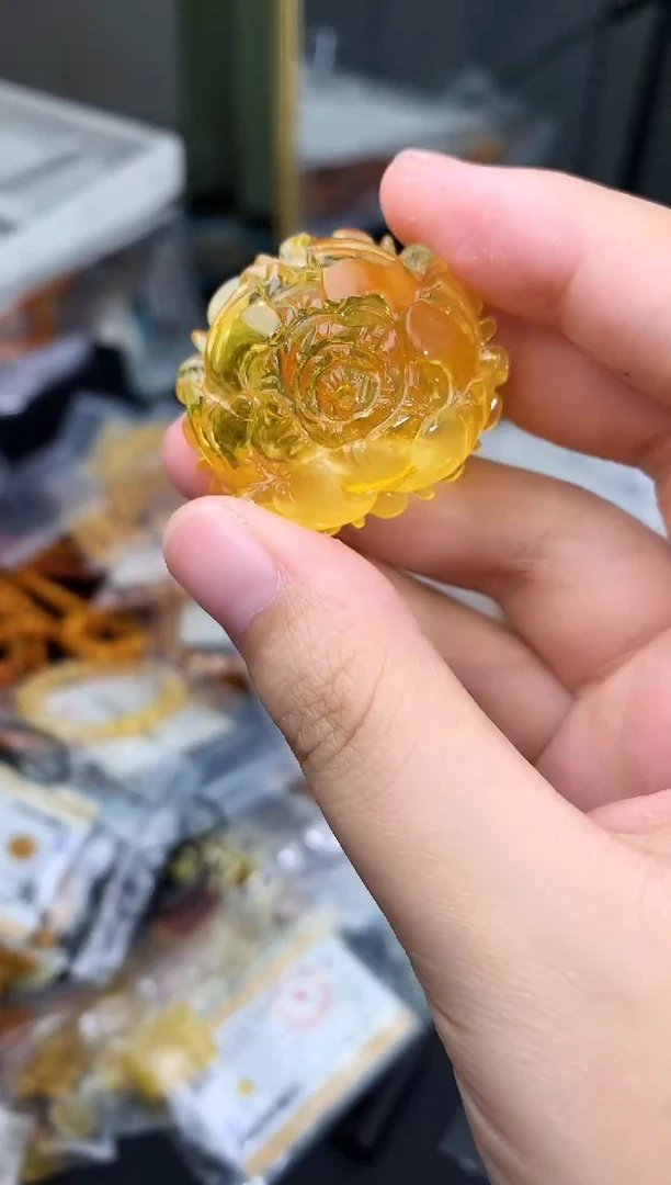 蜜蜡未镶嵌珠宝奇石171