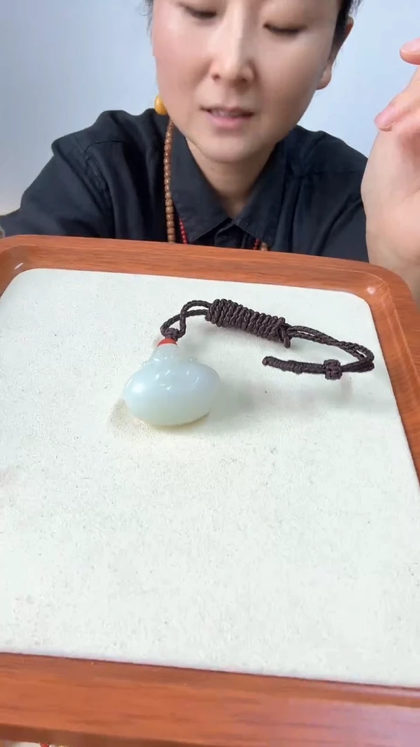 颈饰未镶嵌和田玉天然白玉佛公