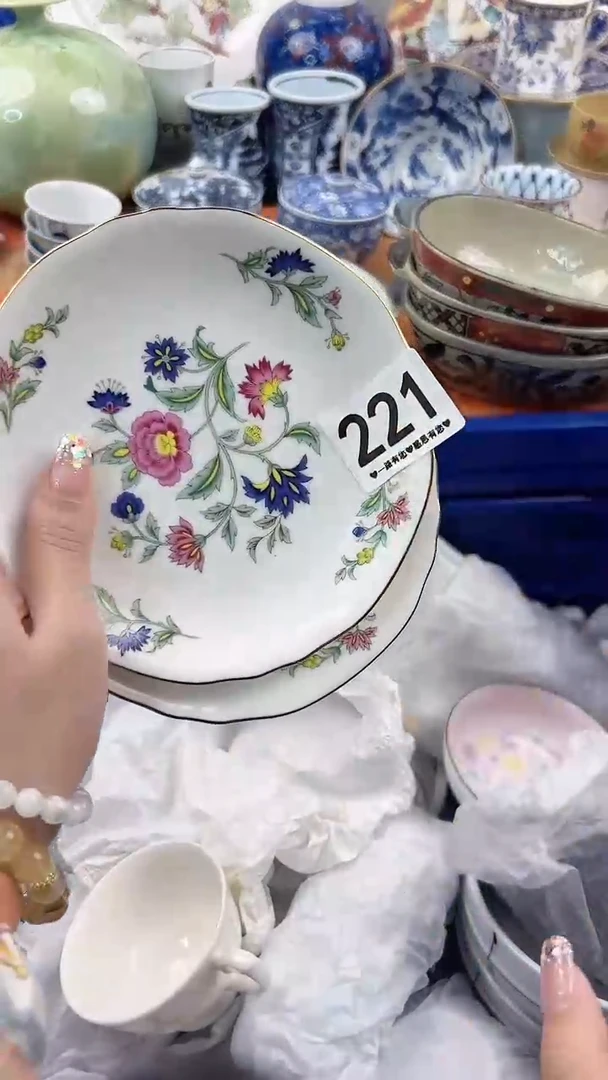 【闪购商品】瓷片221...........