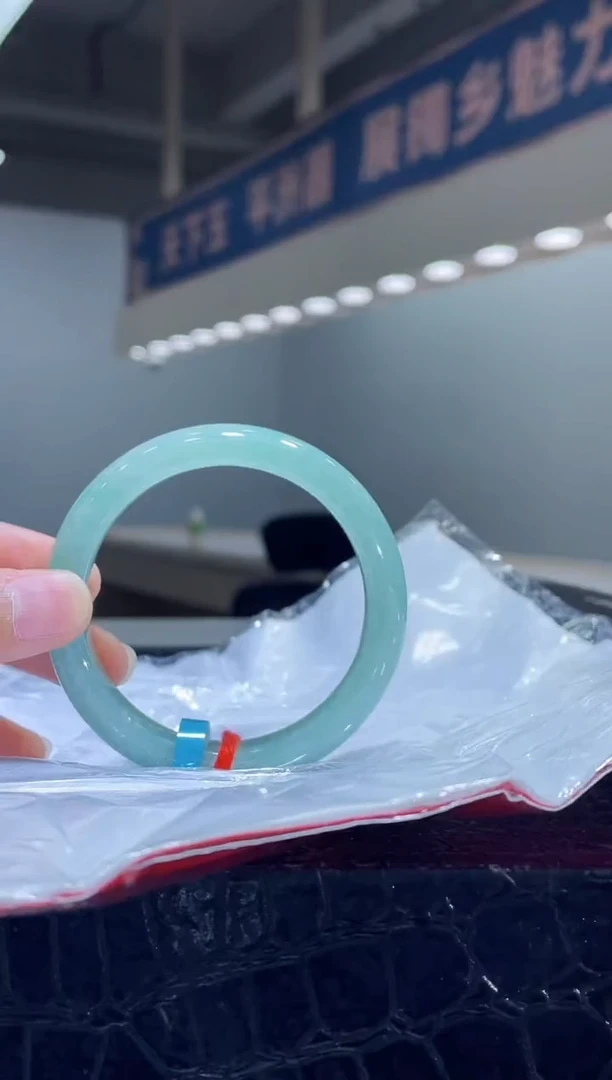 未镶嵌手镯翡翠4