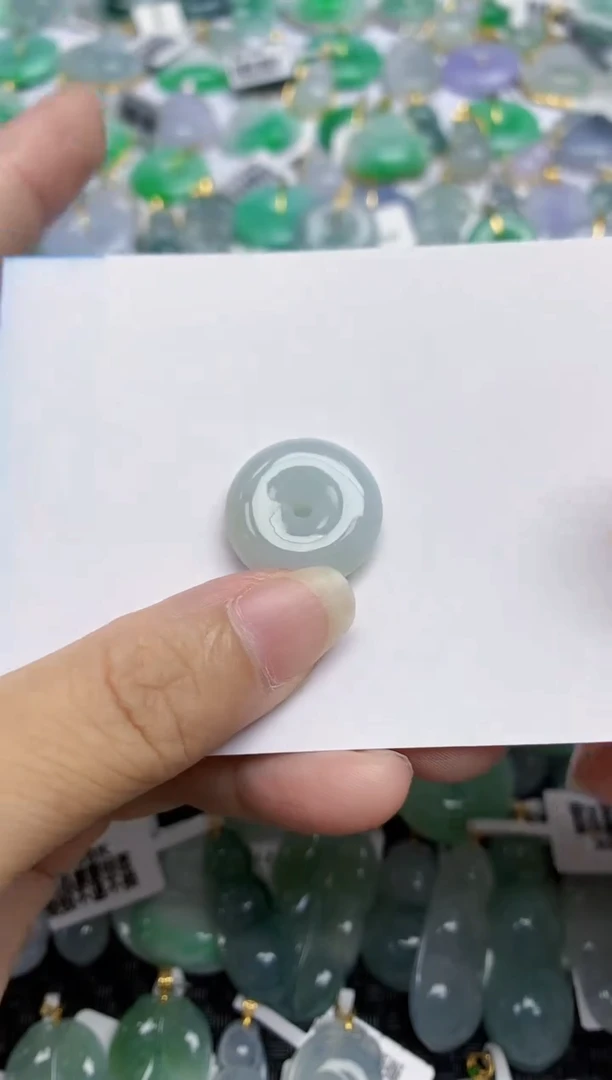 翡翠未镶嵌颈饰天然翡翠A货