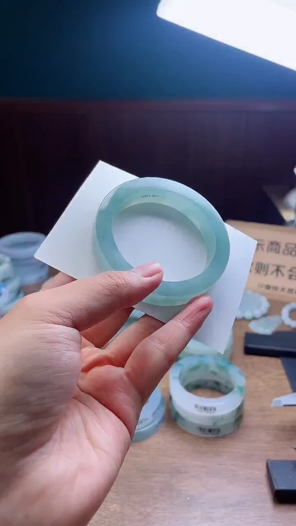 定制翡翠手镯未镶嵌定制