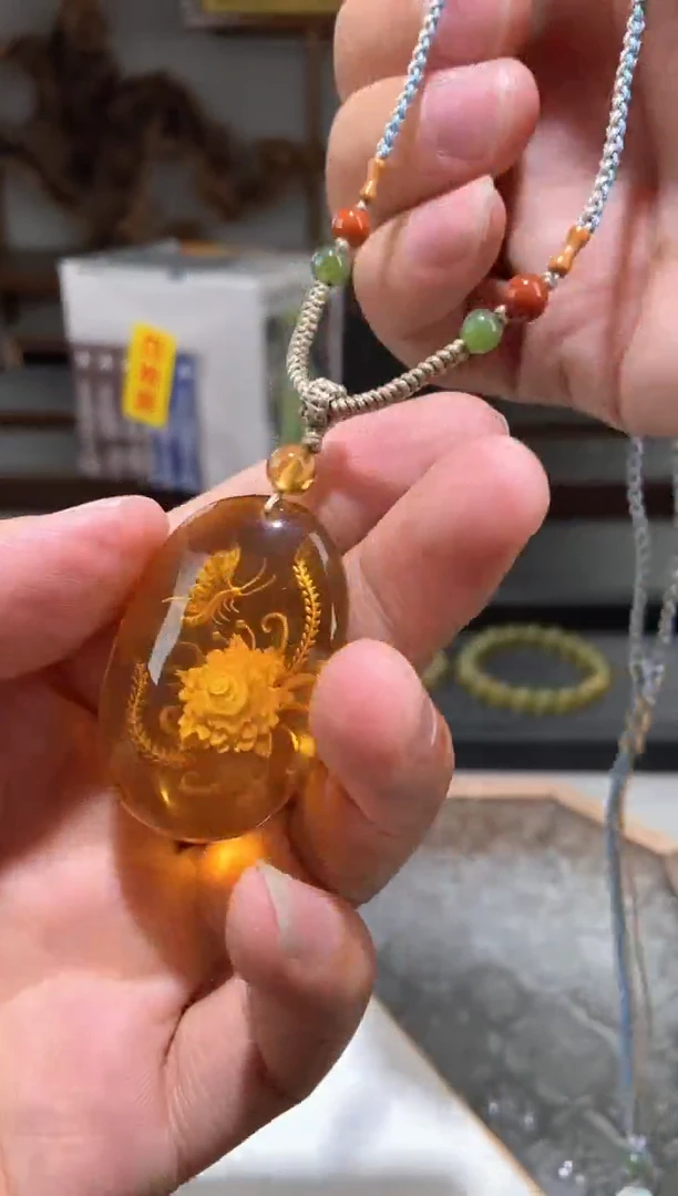 琥珀颈饰未镶嵌蝶恋花阴雕套装