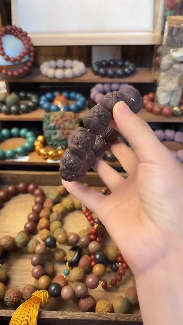 泥塑龙潭香醒狮款手串