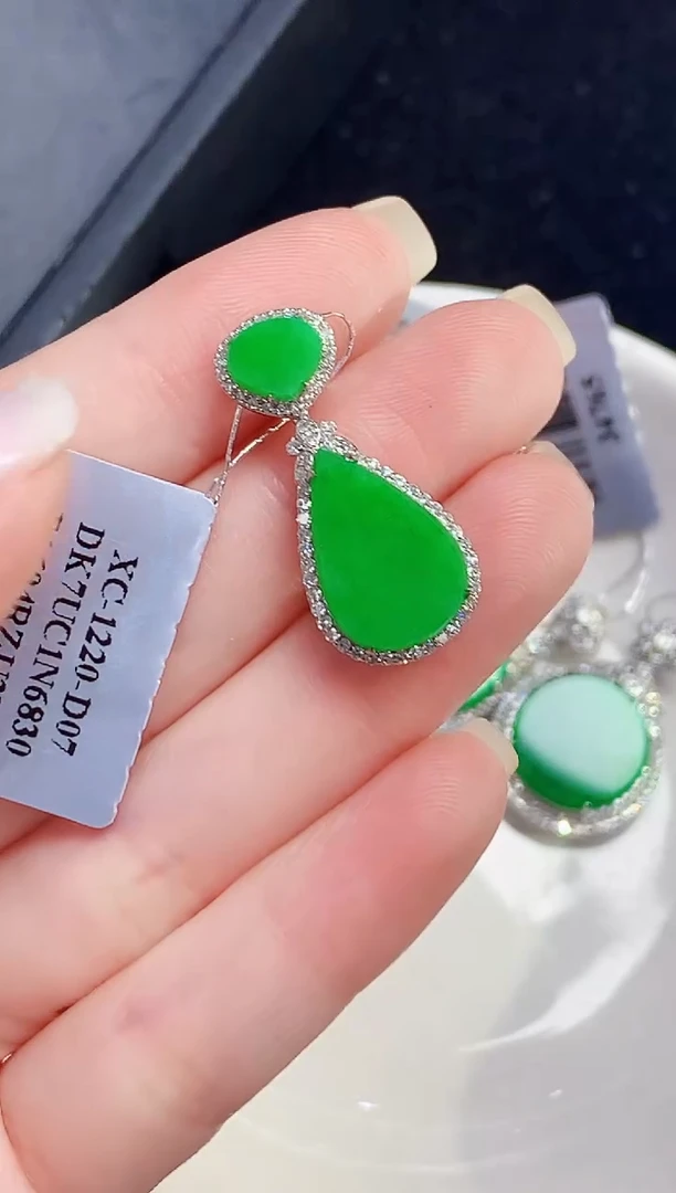 吊坠(不含链)18K金镶嵌翡翠LSR