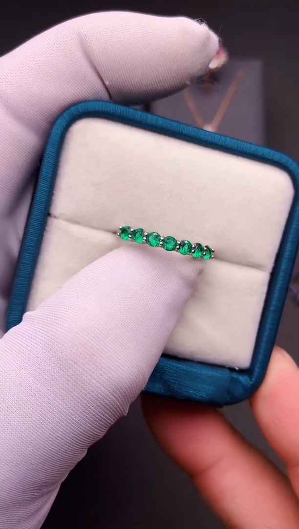 祖母绿戒指银S925镶嵌·····