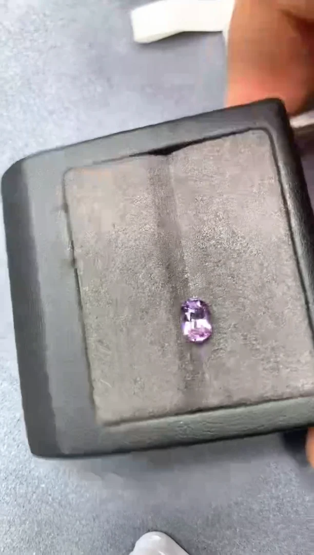 裸石尖晶石1.04ct CGTL54550