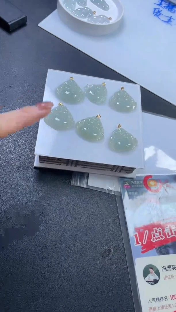 【闪购商品】翡翠挂件18K金镶嵌佛公多样性发一件