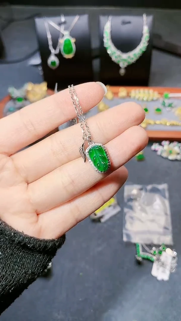 【闪购商品】翡翠项链银S925镶嵌项链