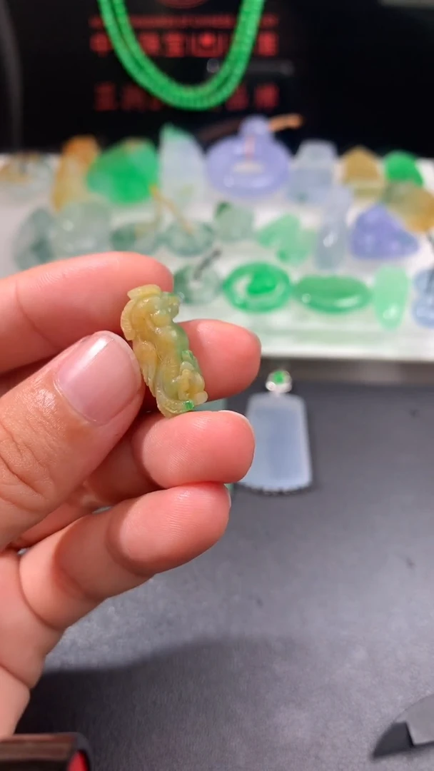 未镶嵌定制翡翠