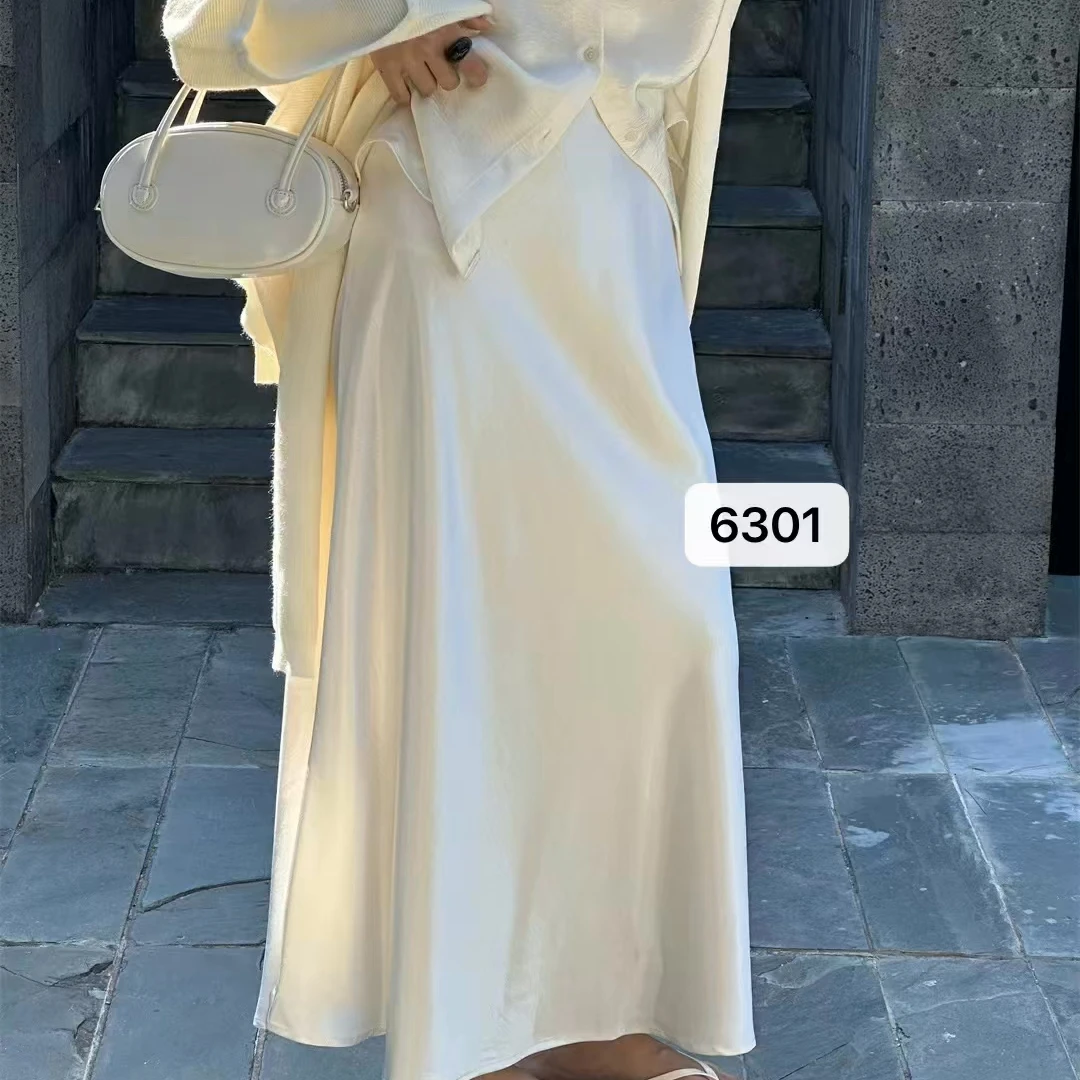 2025新款春光泽缎面发立体珠光中长款鱼尾裙半身裙女