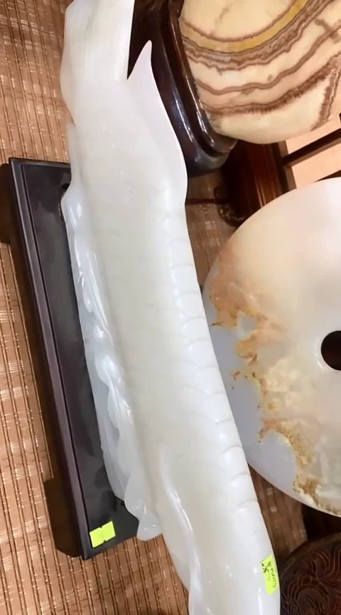 【闪购商品】一物一拍编号龙鱼摆件